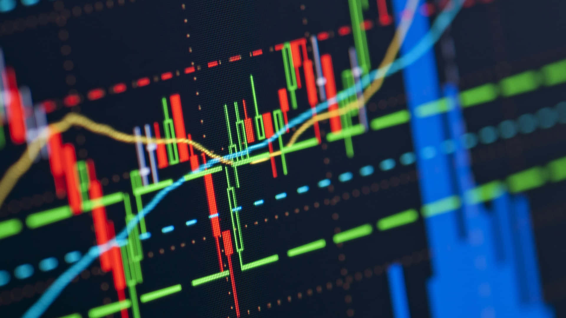Trading 桌布 壁紙 — 特寫數位股票圖表，深色螢幕上顯示紅綠色蠟燭圖和移動平均線。