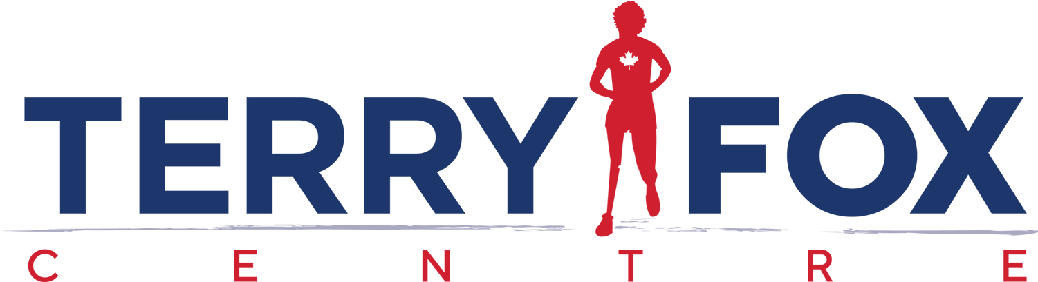 特里·福克斯中心標誌 壁紙 — 粗體藍色文字顯示Terry Fox Centre，並在單詞之間有一個紅色跑步人物剪影。