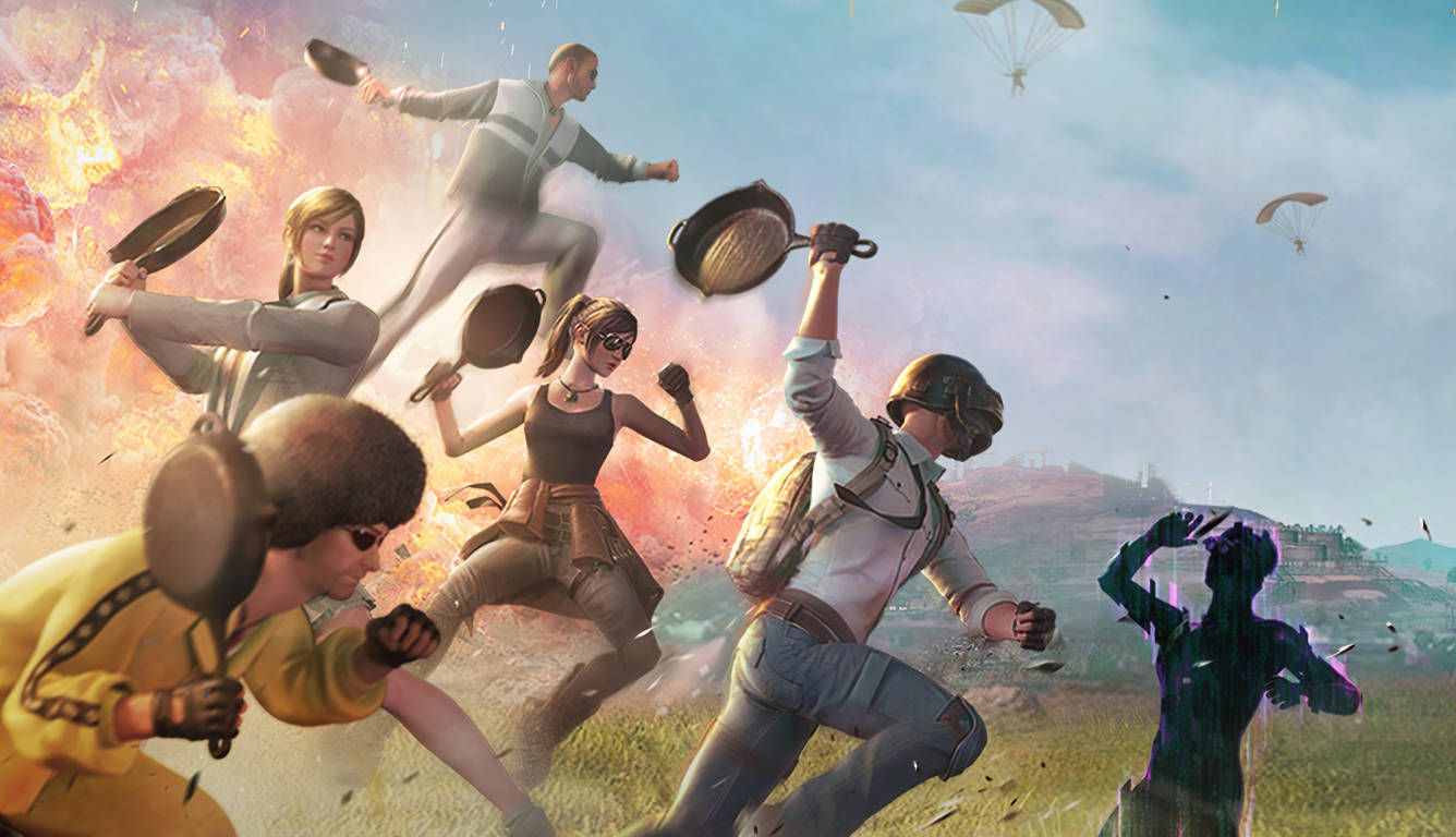 PUBG 桌布 壁紙 — 玩家從降落傘跳下，在混亂的大逃殺場景中揮舞煎鍋，周圍是熾熱的爆炸。