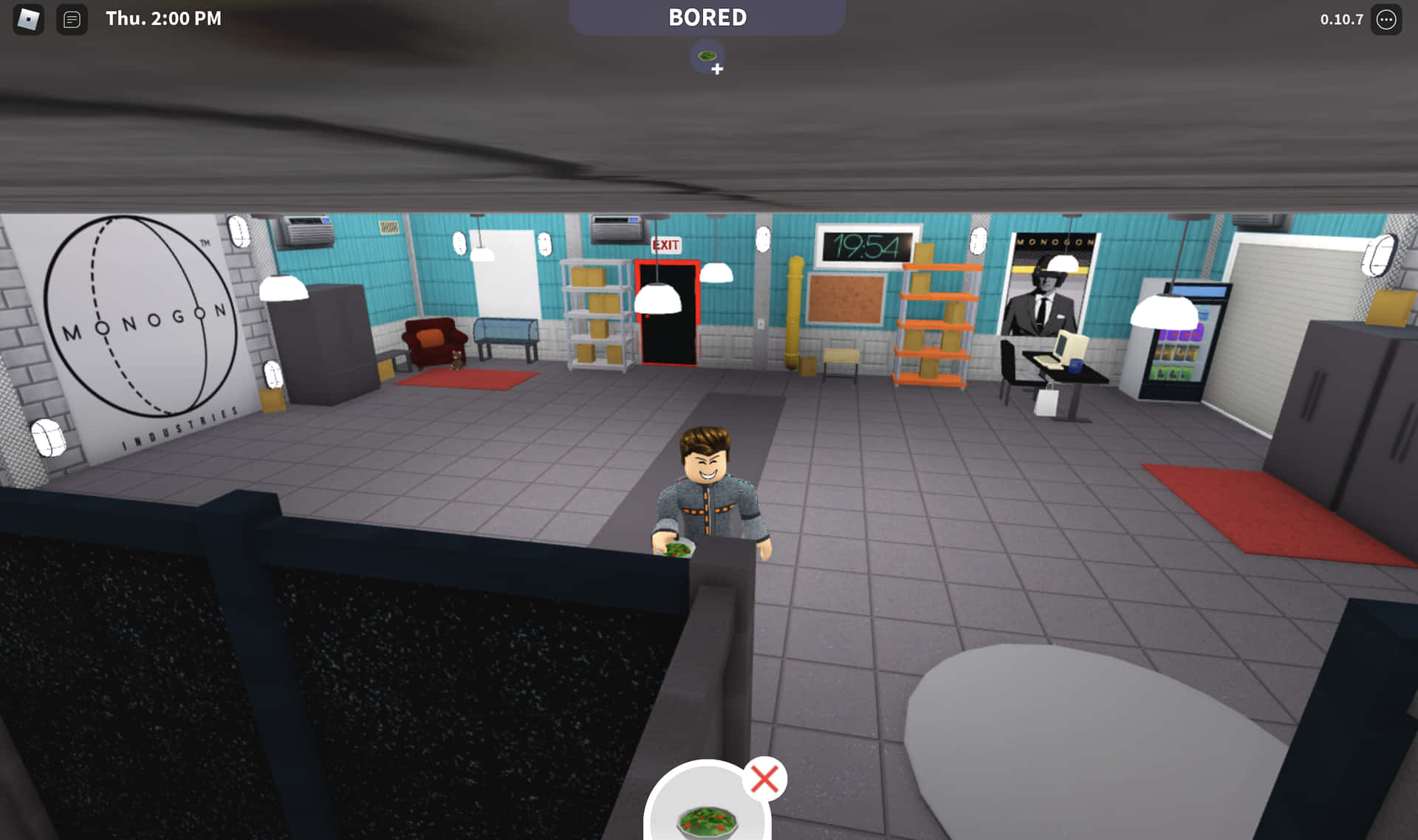 Roblox頭像坐在現代辦公室的辦公桌前，帶有「Monogon Industries」標誌。