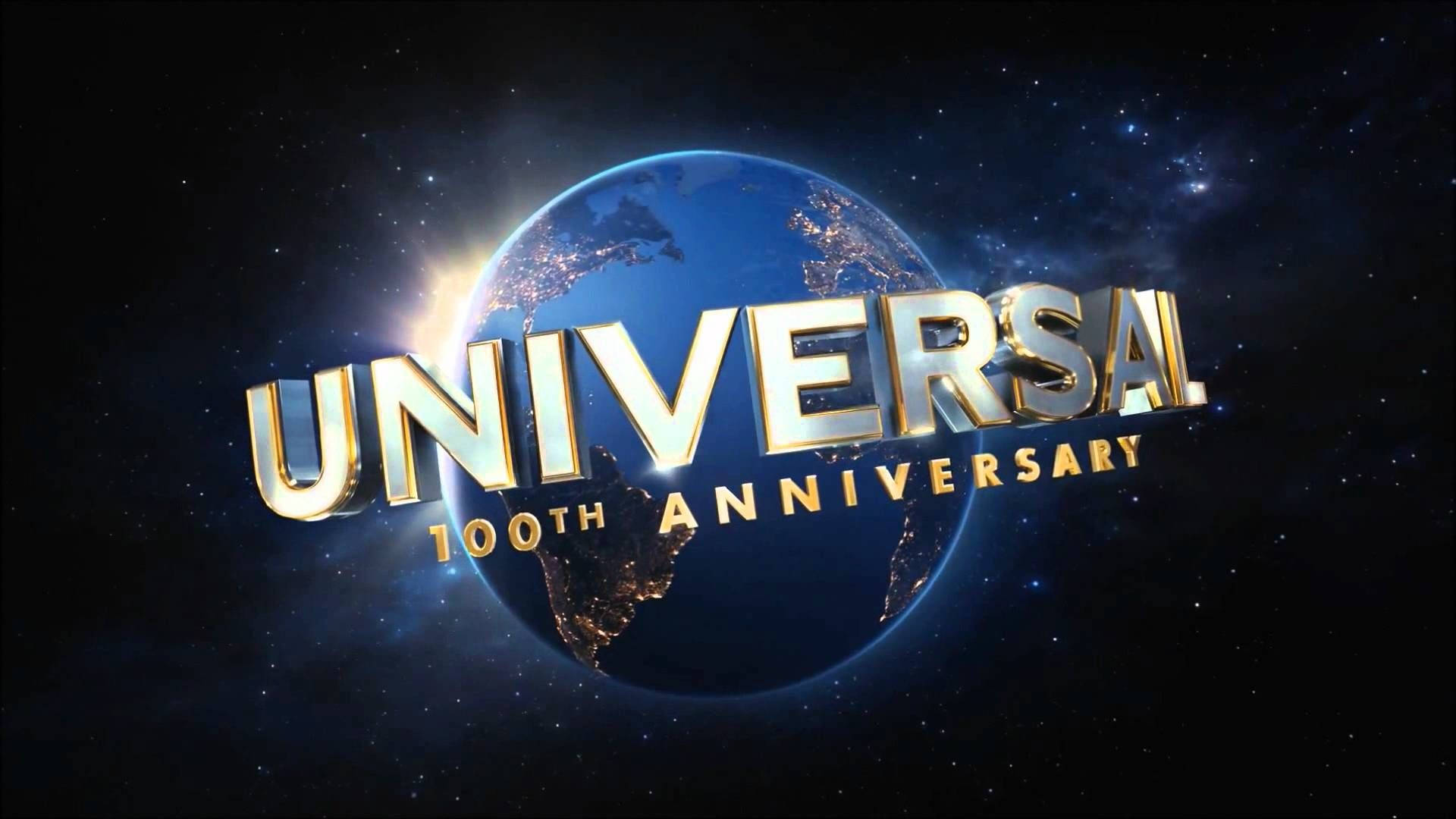 環球影城百週年紀念 壁紙 — 金色嘅「UNIVERSAL」標誌喺藍色地球前面發光，背景係星空宇宙，慶祝其100週年。