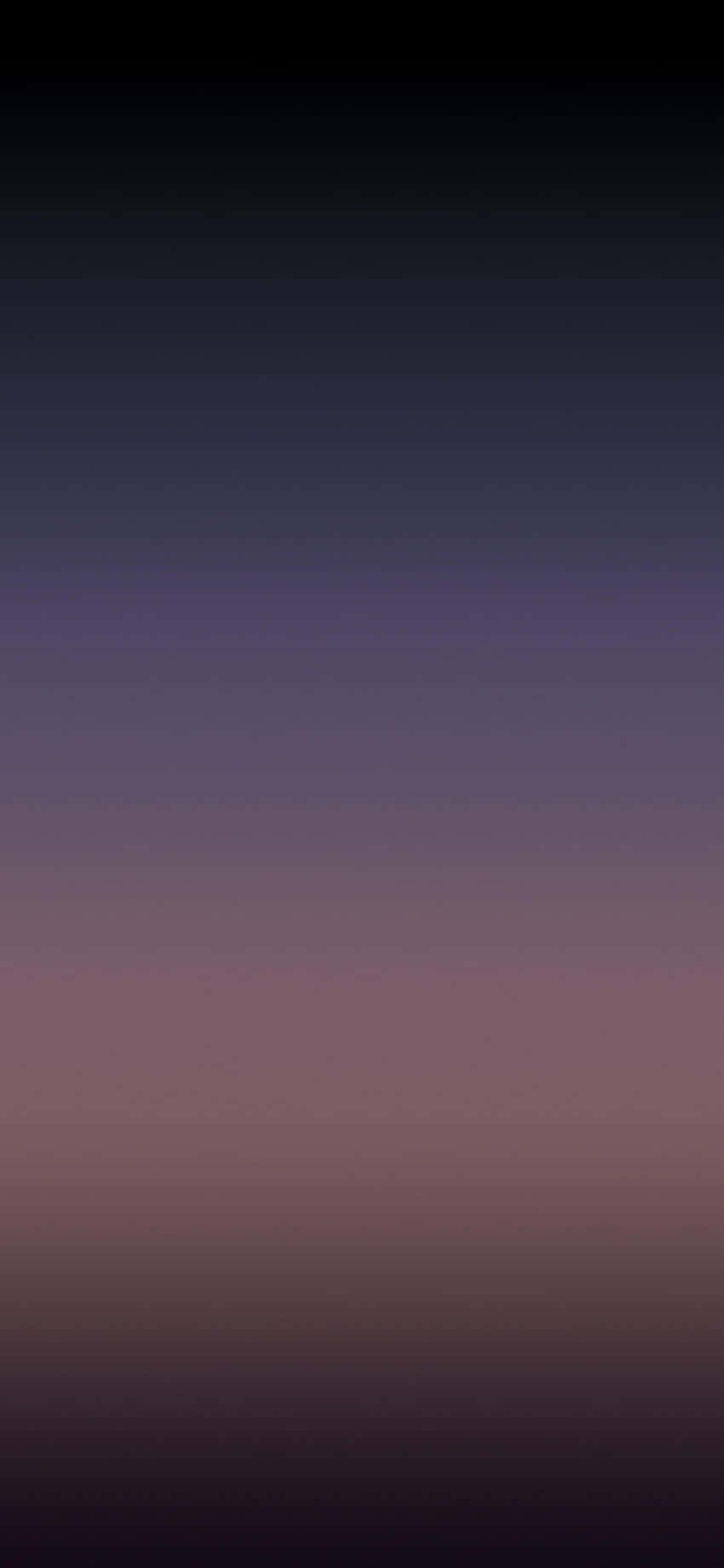 漸變天空在黃昏時混合靛藍紫色到紫羅蘭粉色