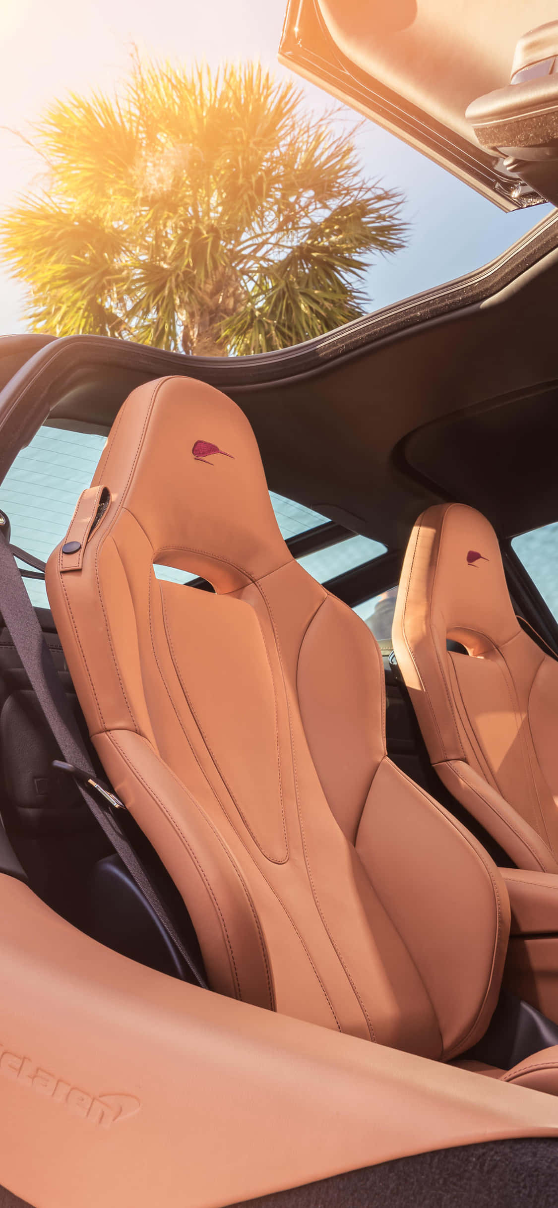 「用 iPhone Xs McLaren 720s 發掘風格同力量」 壁紙