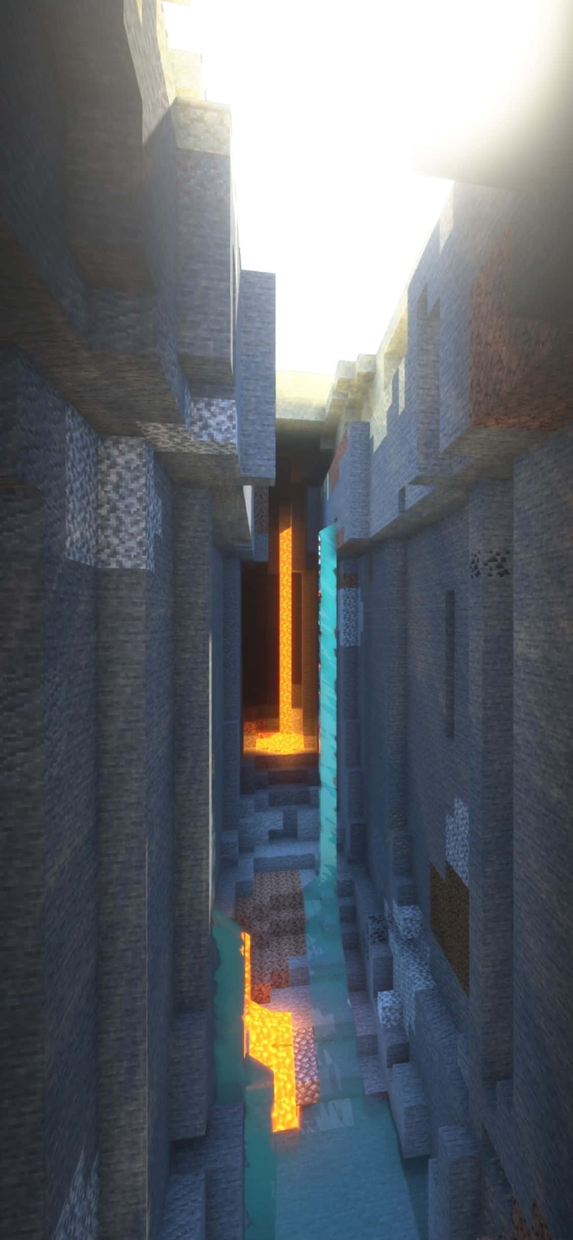 用 iPhone Xs 沉浸於創意無限的《我的世界》 壁紙 — 狹窄的 Minecraft 峽谷，在明亮的天空下，有發光的熔岩流和藍綠色的水。