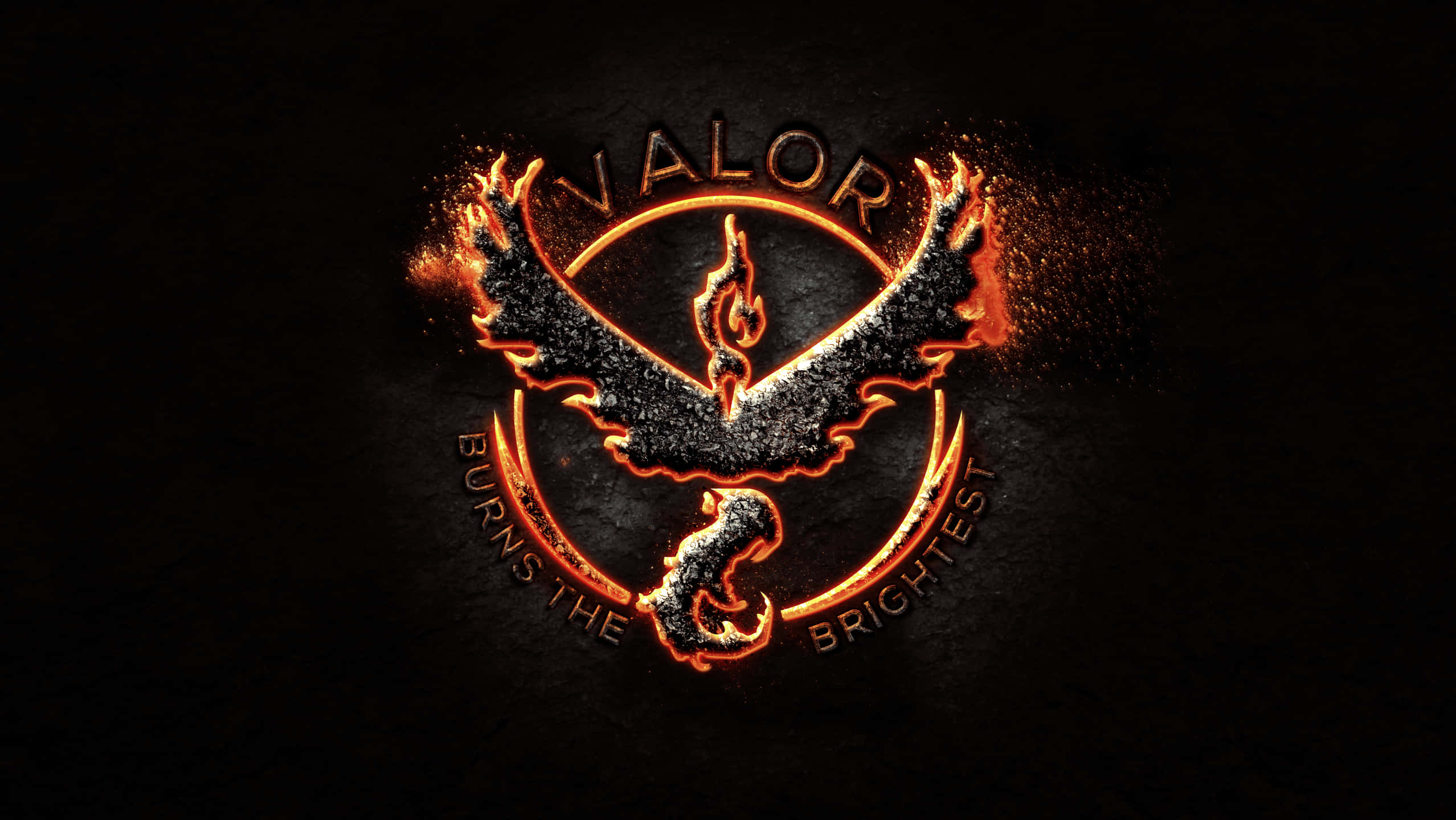 一個熾熱發光的鳳凰徽章，上面有「VALOR」字樣和文字，燃燒得最亮。