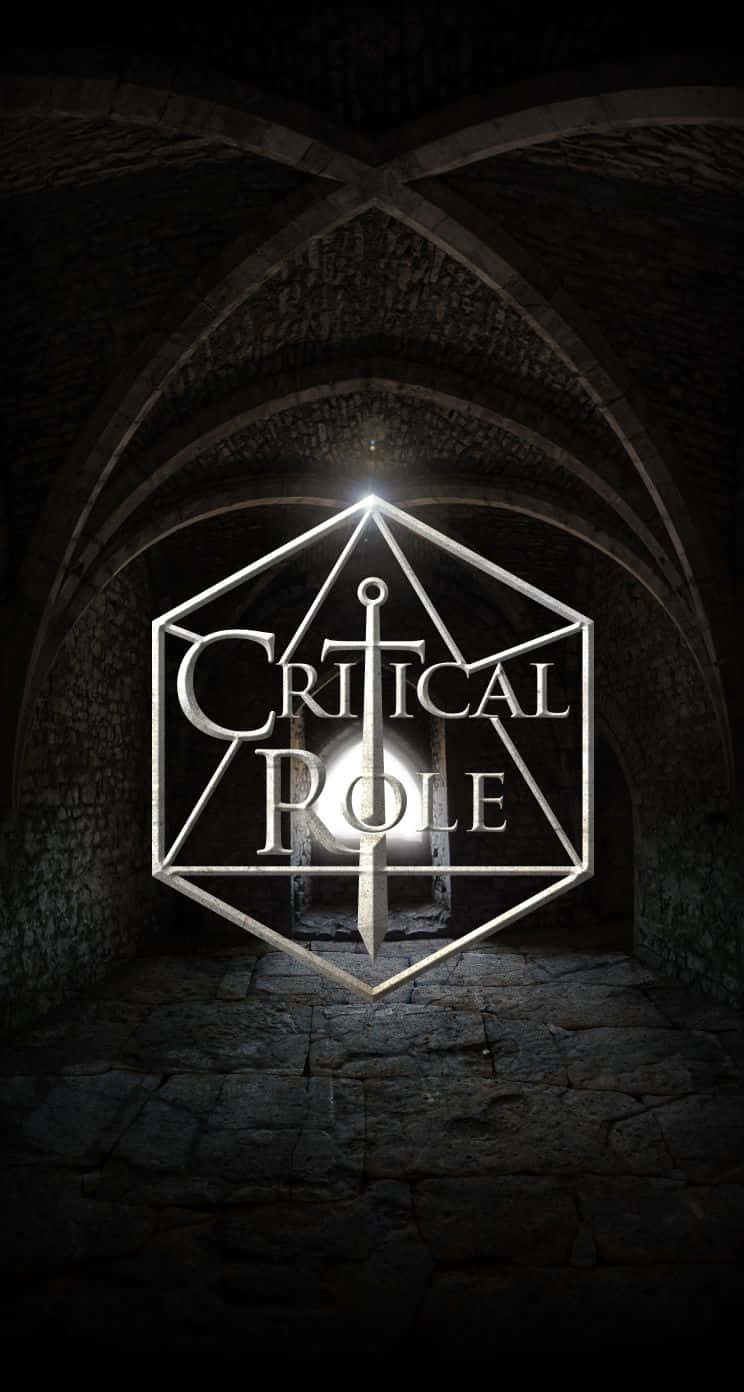 在黑暗的石拱門中發光的Critical Role標誌。
