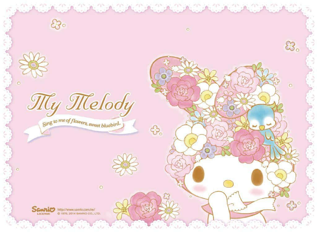 用My Melody筆記本電腦準備好每一天 壁紙 — My Melody，一隻可愛的白兔，戴著花冠，上面棲息著一隻藍色小鳥，背景是柔和的粉紅色，帶有蕾絲邊框和散落的花朵。