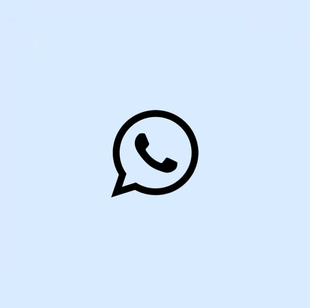 淺藍色背景上的黑色WhatsApp標誌