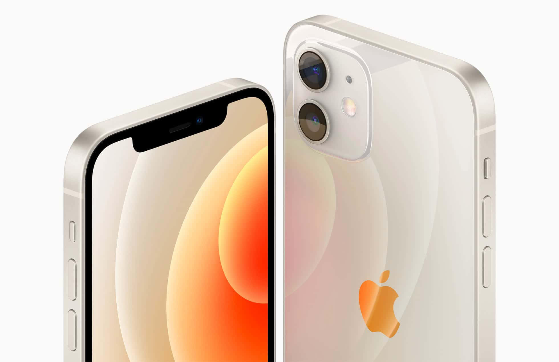 用超薄 Apple 手機與朋友保持聯繫 壁紙 — 兩部銀色iPhone以側面顯示，一部展示溫暖漸變壁紙，另一部揭示雙鏡頭系統和Apple標誌。