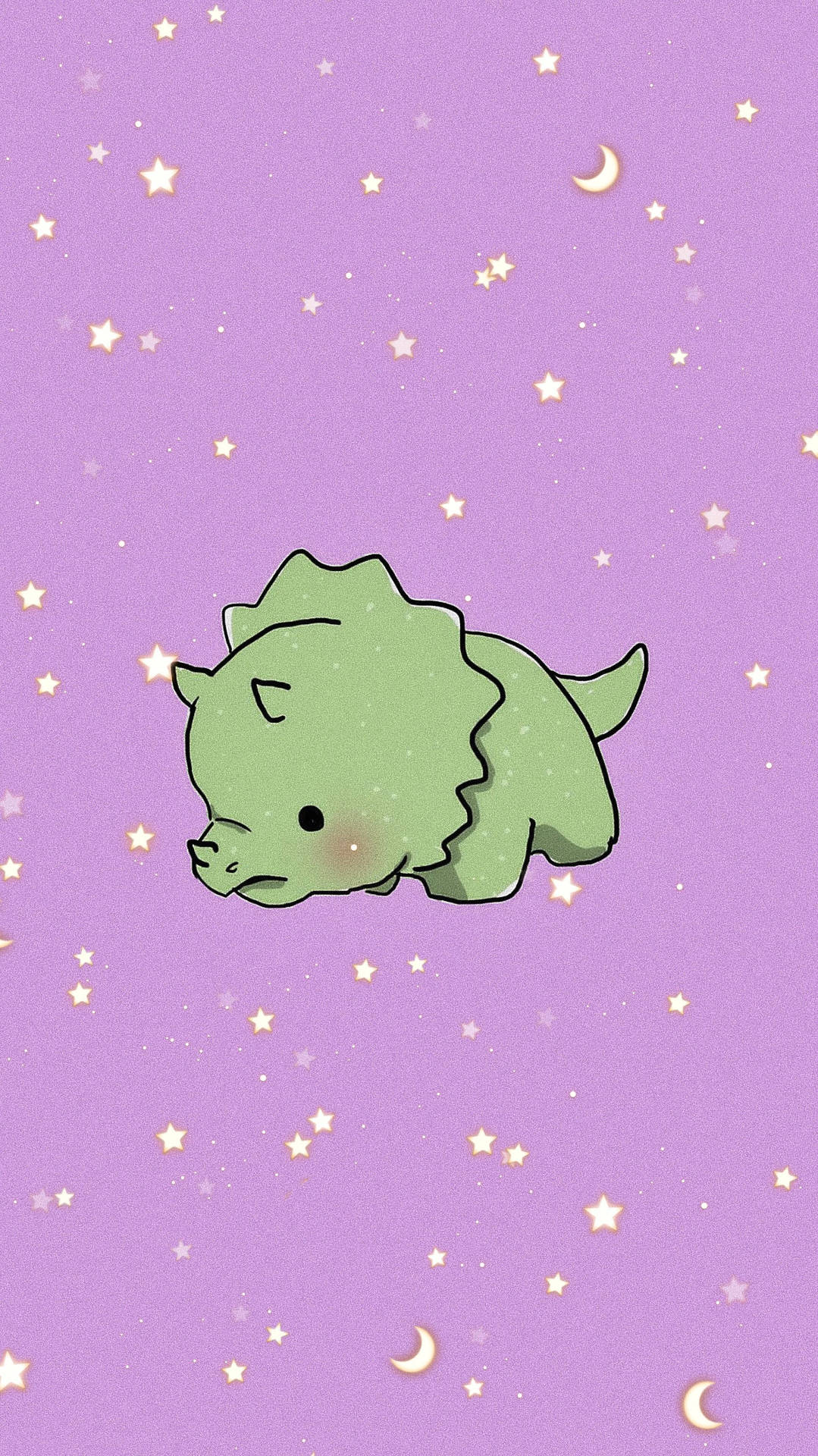一隻綠色卡通恐龍在佈滿星星和月亮的紫色天空下睡覺。