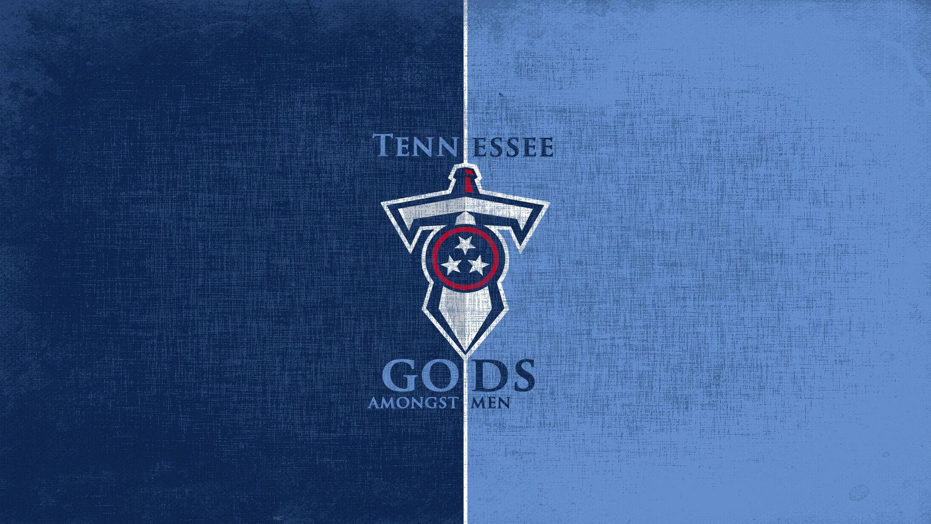 田納西泰坦隊「神人之間」 壁紙 — 一個帶有田納西泰坦隊標誌和「TENNESSEE GODS AMONGST MEN」文字的藍色分割紋理壁紙。