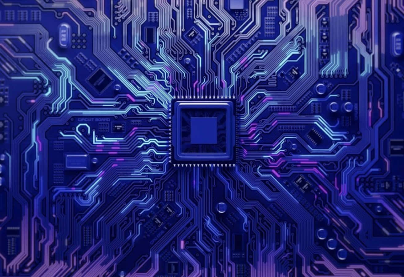 當代科技的經典插畫 壁紙 — 發光的藍色和紫色電路板，中央微芯片散發出複雜的數字路徑。