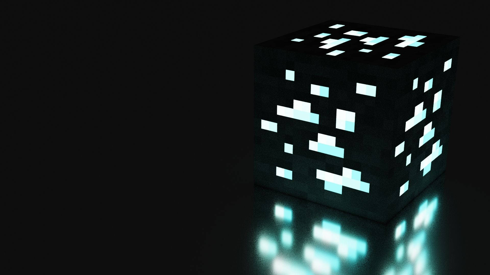 發光的 Minecraft 鑽石礦石 壁紙 — 一個發光的像素立方體在黑色背景及下方的反射表面上發出青色光芒。