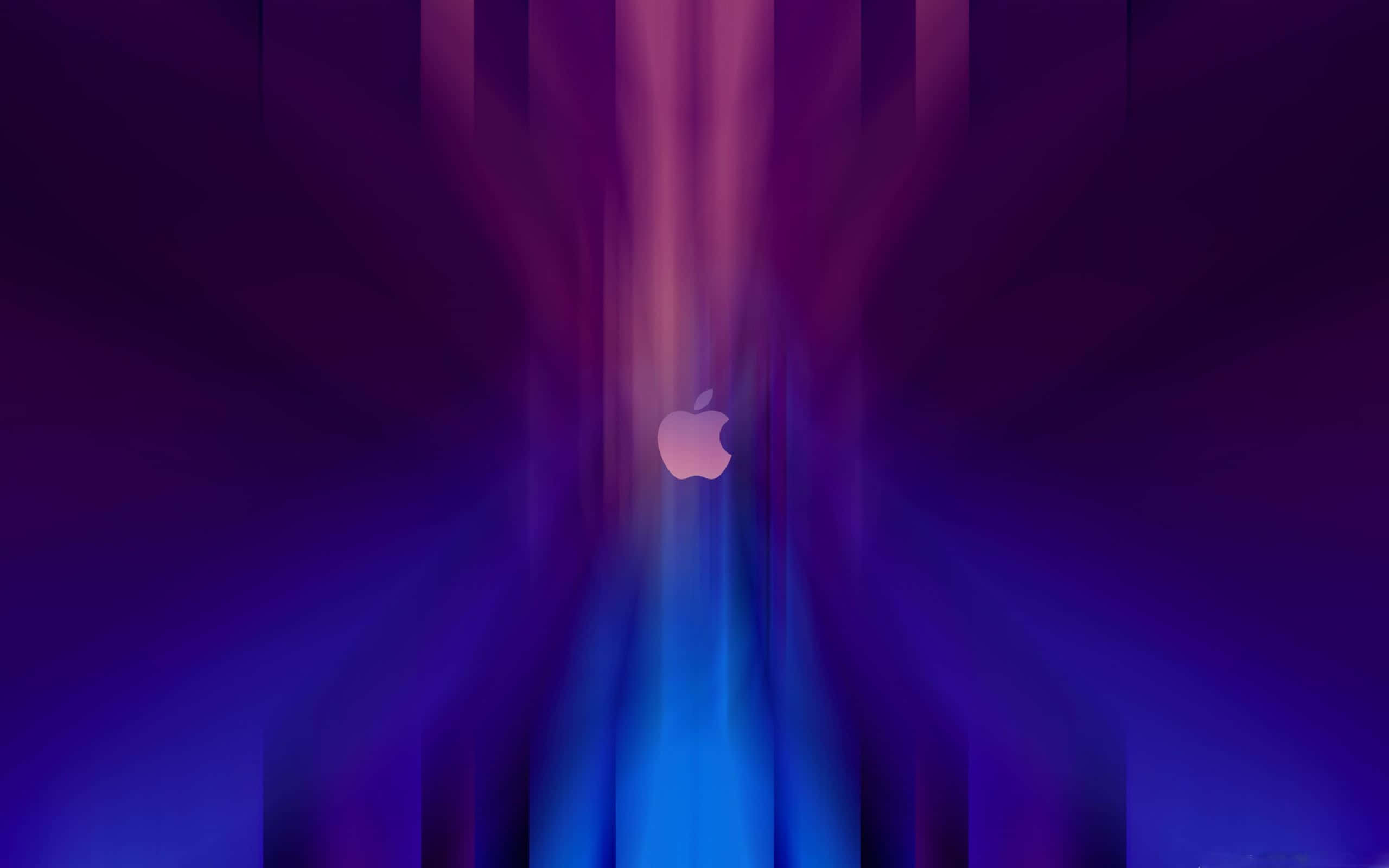 High Sierra 桌布 壁紙 — 發光的Apple標誌位於紫色和藍色光束的輻射漸變中心。