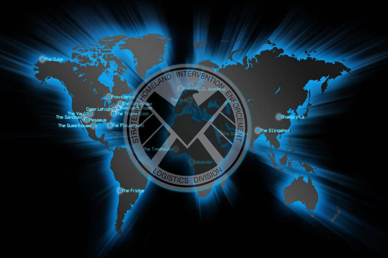 shield 桌布 壁紙 — 發光的藍色世界地圖突出全球位置，中央有Strategic Homeland Intervention Enforcement Logistics Division的印章。