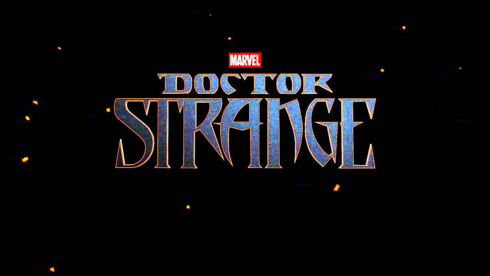 Dr Strange 桌布 壁紙 — 發光的藍色和金色「奇異博士」標題，帶有Marvel標誌，黑色背景上漂浮著橙色火花。