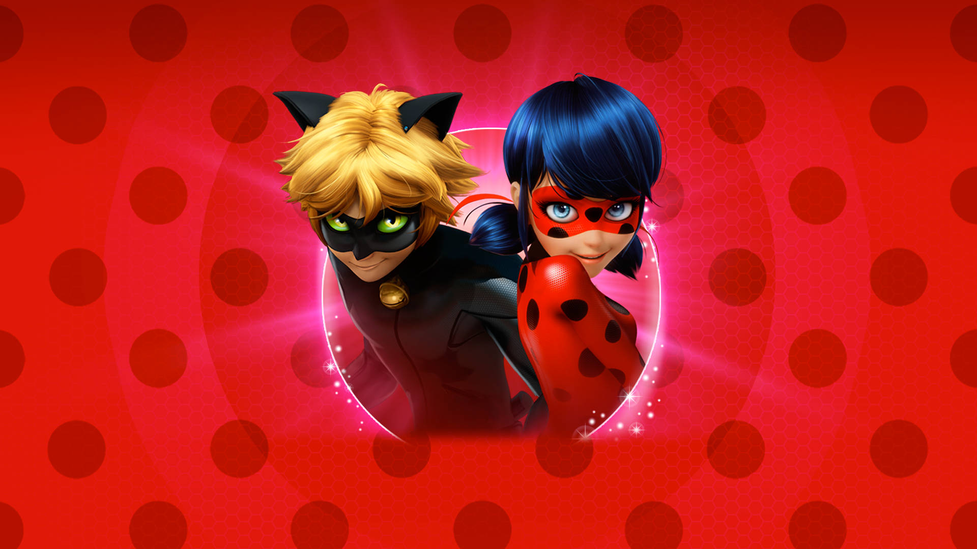 Cat Noir 和 Ladybug 穿著超級英雄服裝，背景為紅色圓點。