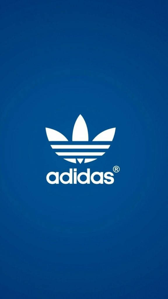 白色三葉標誌阿迪達斯 iPhone 壁紙 — 白色adidas三葉草標誌居中於帶有微妙漸變的純藍色背景上。