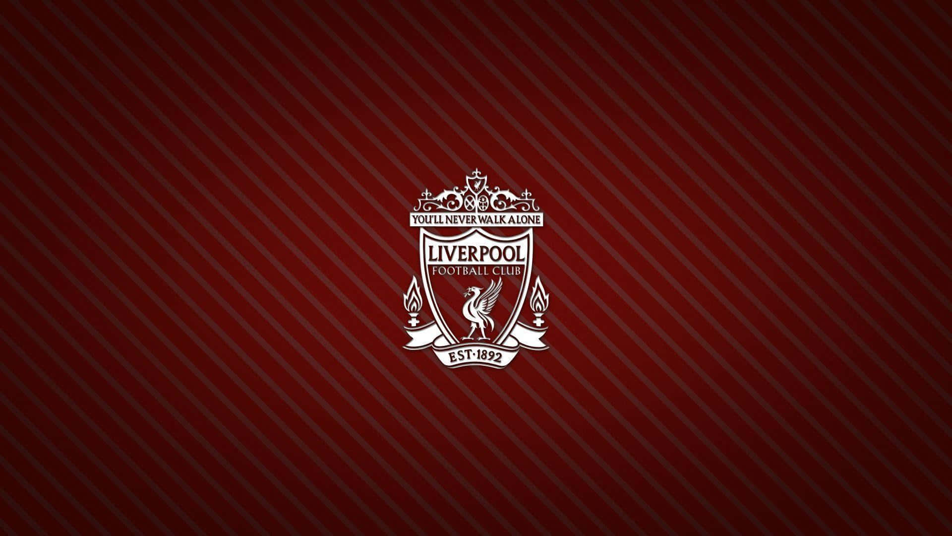 Liverpool 桌布 壁紙 — 白色利物浦足球會徽章置於深紅色斜紋背景中央。