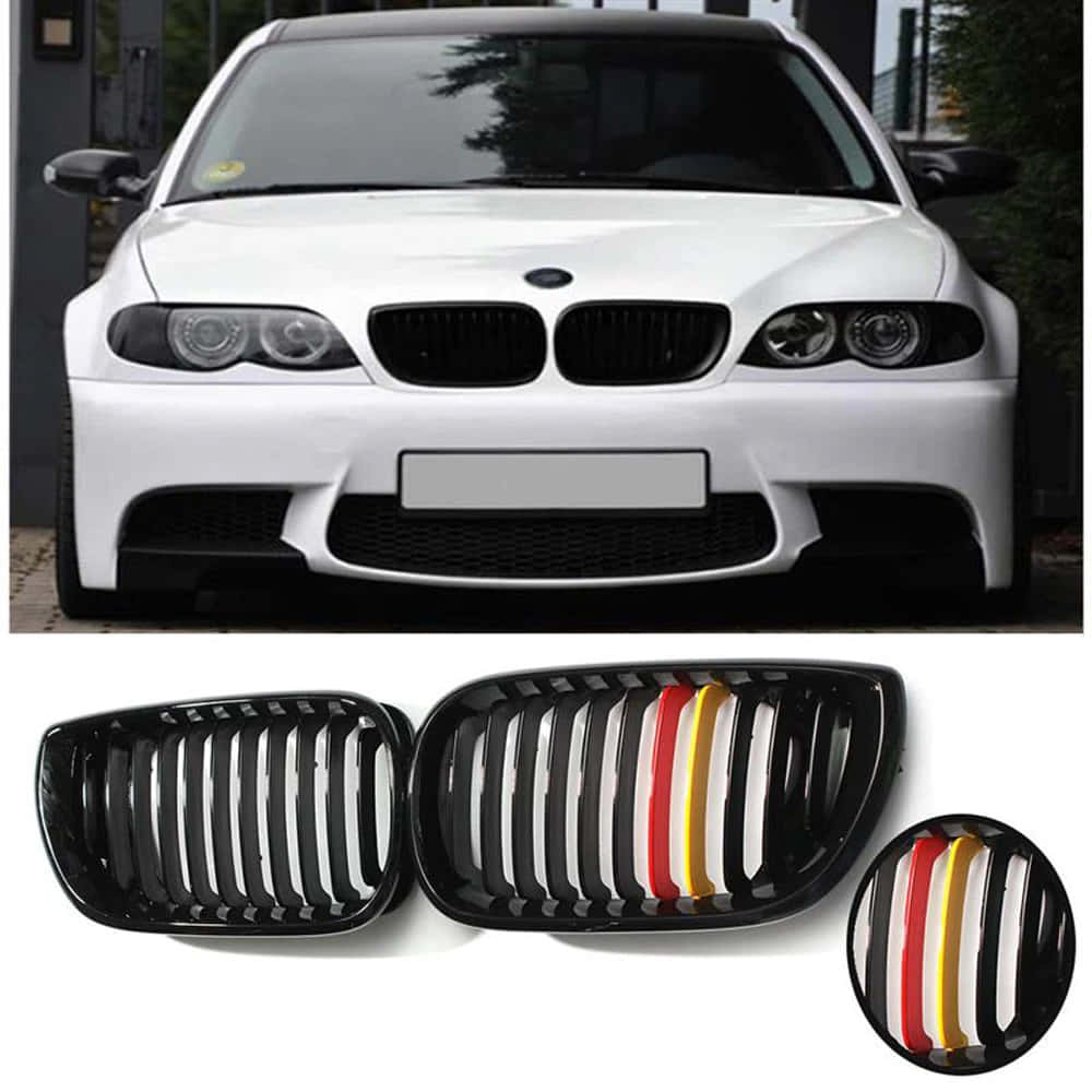 Car Grill 桌布 壁紙 — 白色寶馬跑車正面視圖，帶有光澤黑色腎形格柵，飾有紅、黃、白三色條紋。