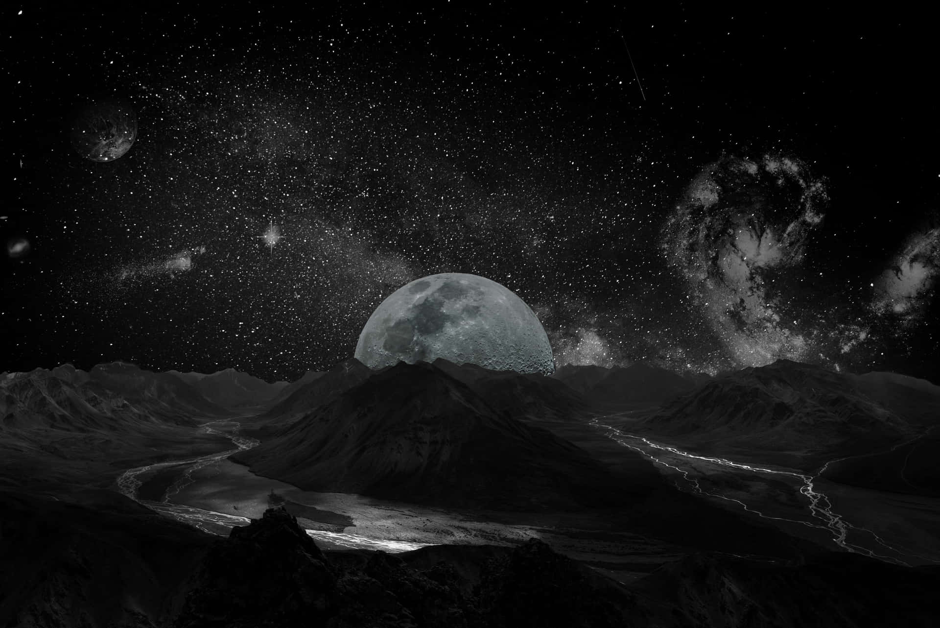 在巨大的月亮和佈滿星雲的星空下的外星山脈。