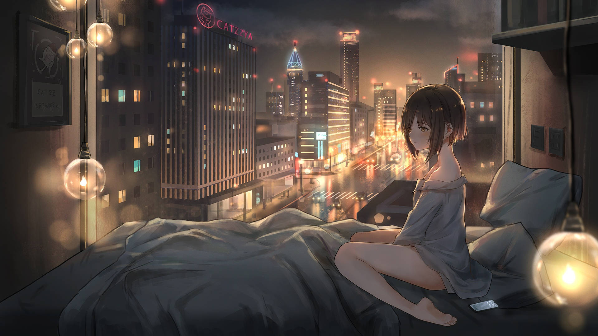 動漫女孩坐在床上，晚上看著窗外被雨淋濕的城市。