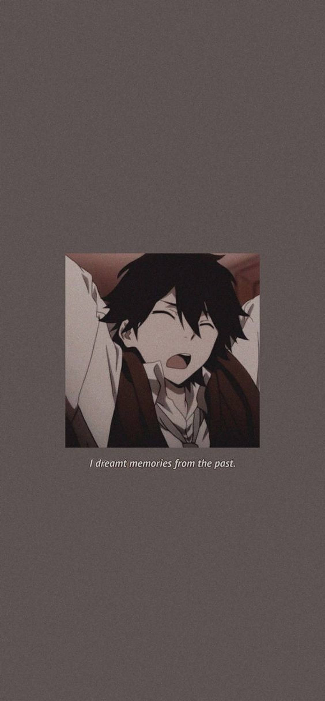 睡著的太宰治 壁紙 — 一個黑髮的憂鬱動漫男孩在床上安睡，柔和文字寫著我夢見了過去的回憶。