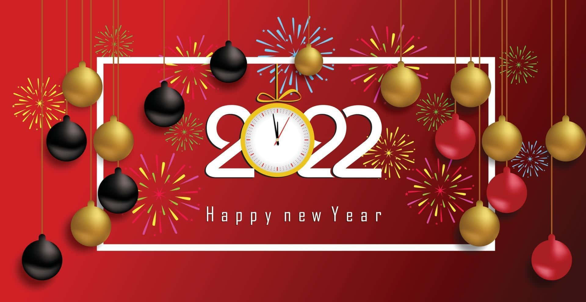 2022年新年慶祝，紅色背景上掛有裝飾品和煙花。