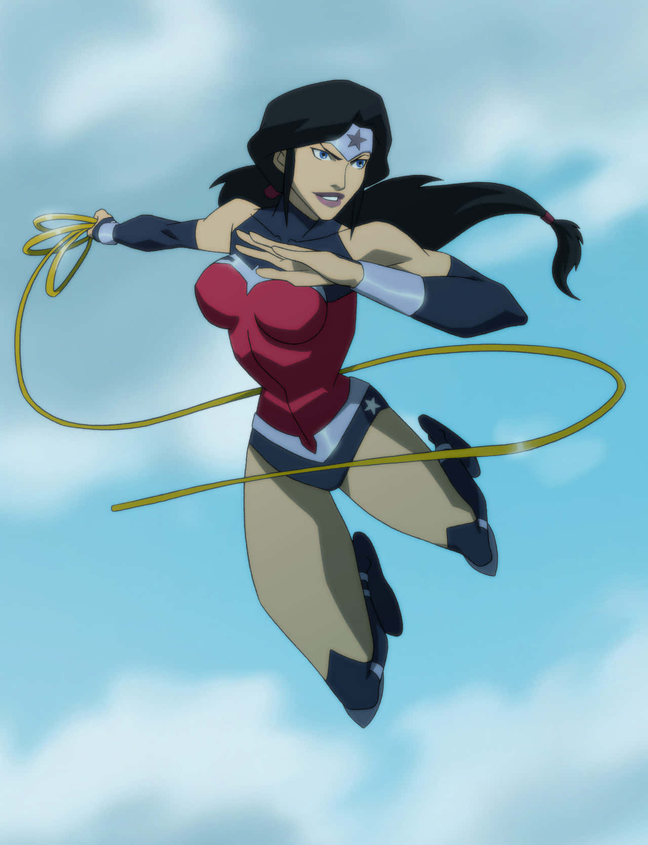 Justice League War 桌布 壁紙 — 神奇女俠在晴朗的藍天中翱翔，伴隨著蓬鬆的白雲，揮舞著她的金色套索，展現出動感的飛行姿態。