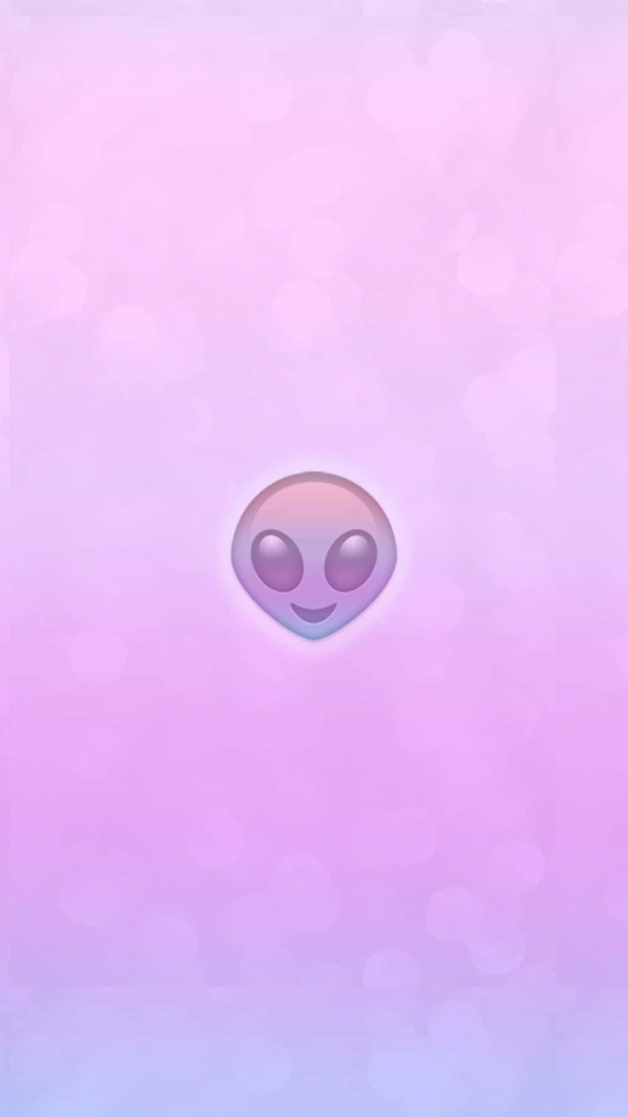 神祕宇宙遭遇 壁紙 — 一個可愛的微笑外星人表情符號漂浮在柔和的粉紅色和薰衣草漸變背景上，帶有散景燈光。