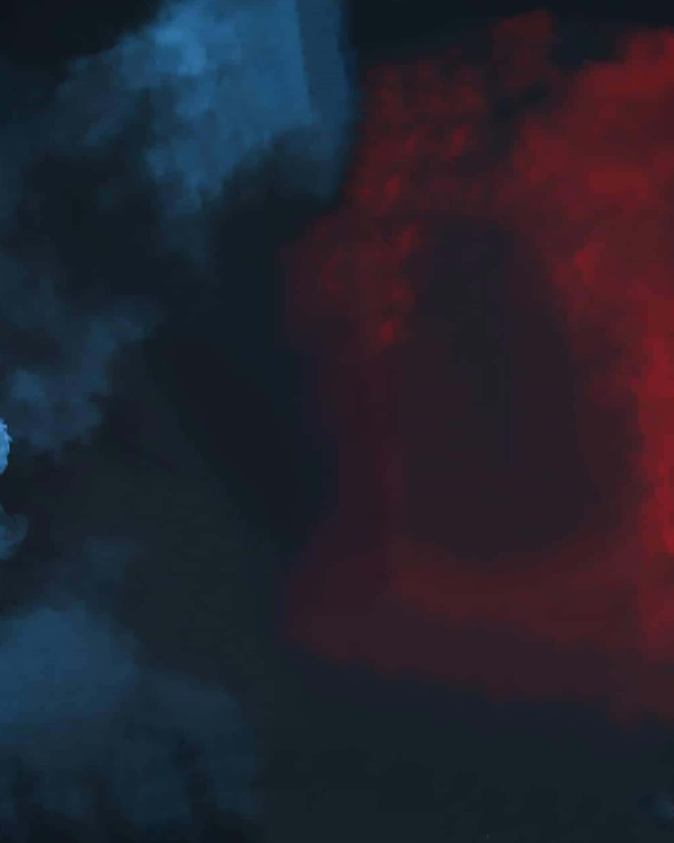 神秘午夜天空 壁紙 — 抽象數位藝術作品，黑色背景上呈現旋轉的深藍色和深紅色星雲狀雲彩。