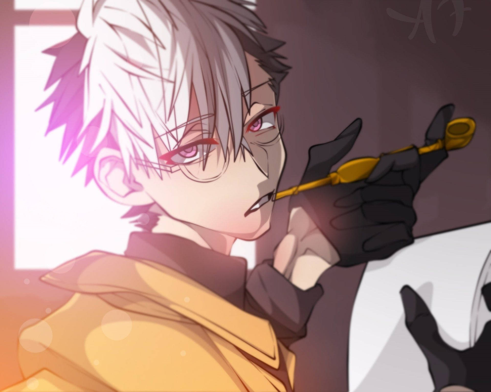 神秘的土御門《廁所的幽靈》4K壁紙 壁紙 — 一個銀髮紅眼嘅動漫男仔喺柔和燈光嘅房間入面，將一支金色筆放喺嘴唇附近。