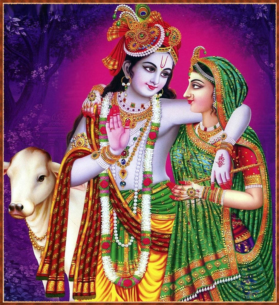 krishna iPhone 桌布 壁紙 — 神聖情侶克里希納和拉達身著華麗傳統服飾，在充滿活力的紫色花卉背景中擁抱，旁邊有一頭牛。