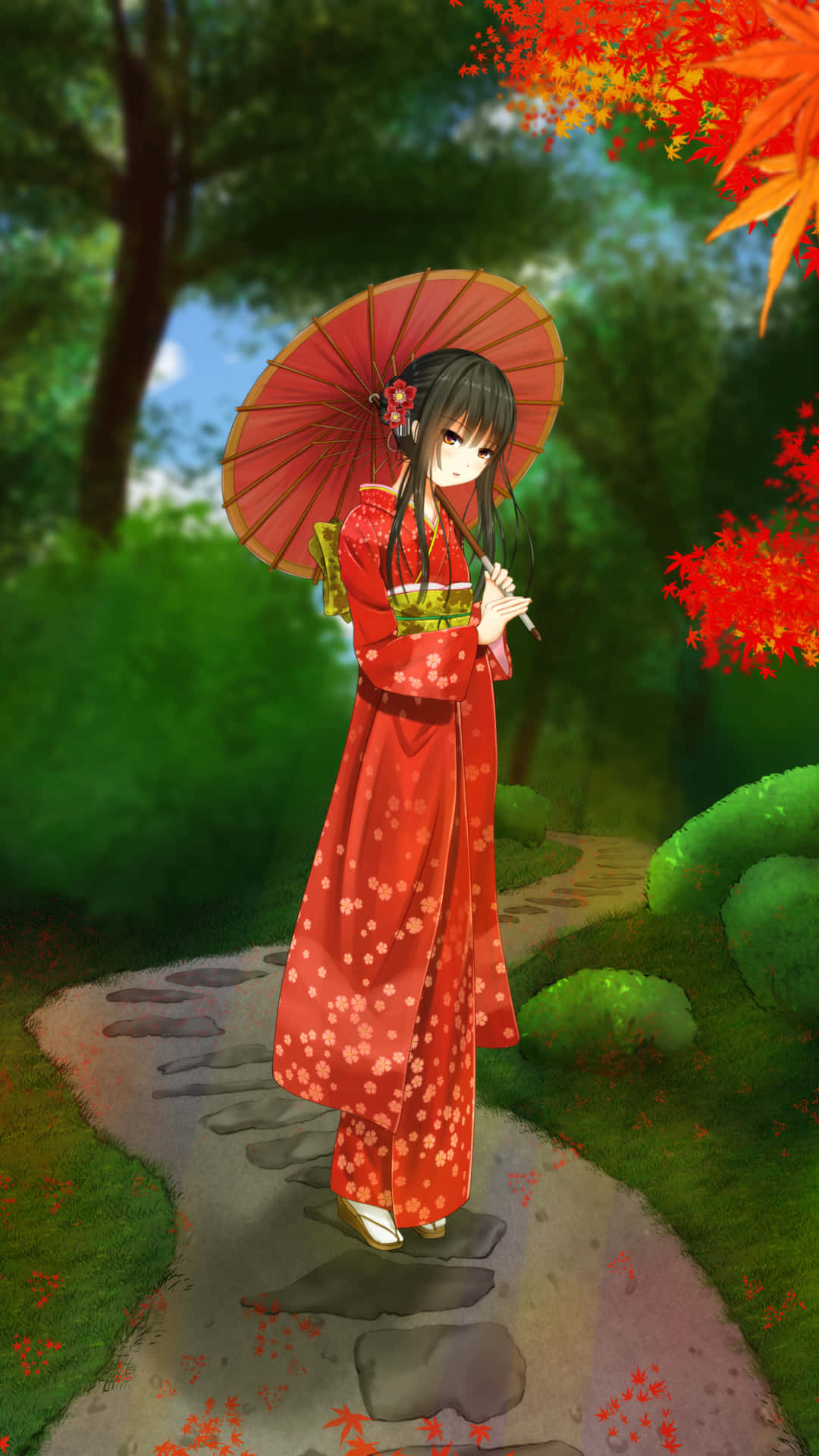 秋日動漫少女持傘 壁紙 — 一位穿著紅色和服、帶有櫻花的年輕動漫女孩，在色彩繽紛的秋樹下沿著石徑行走。