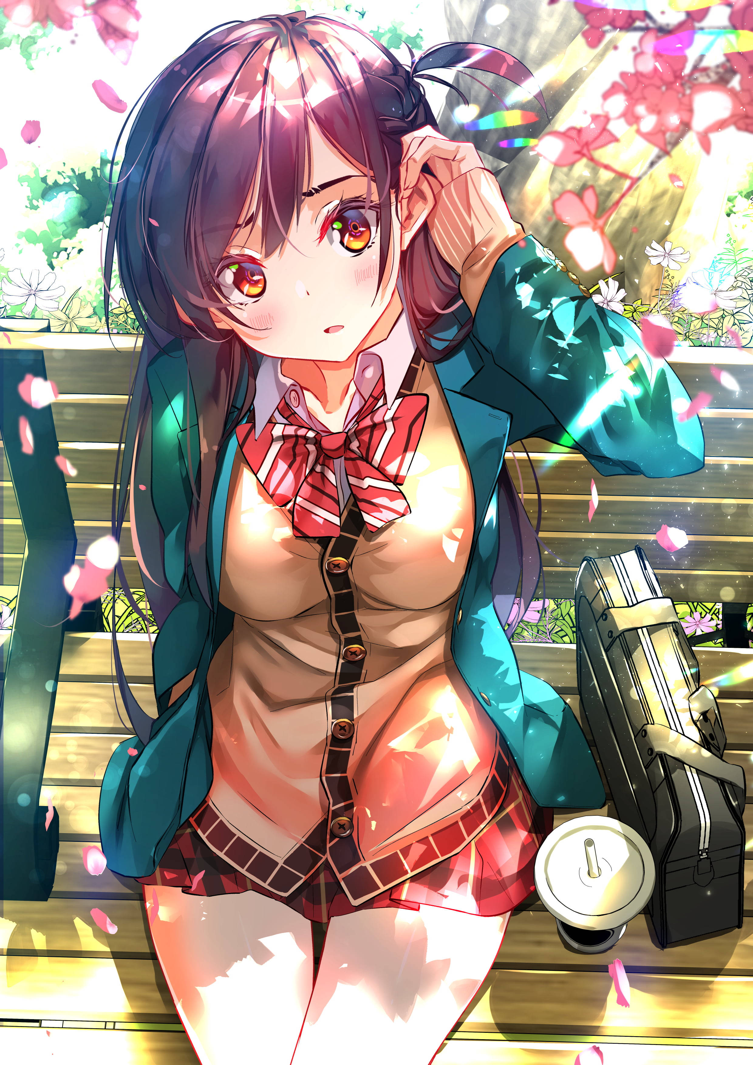 《租女友》一之瀨千尋校服造型 壁紙 — 一個開心的動漫女孩穿著校服坐在櫻花下的長椅上，旁邊有一個小提琴盒。