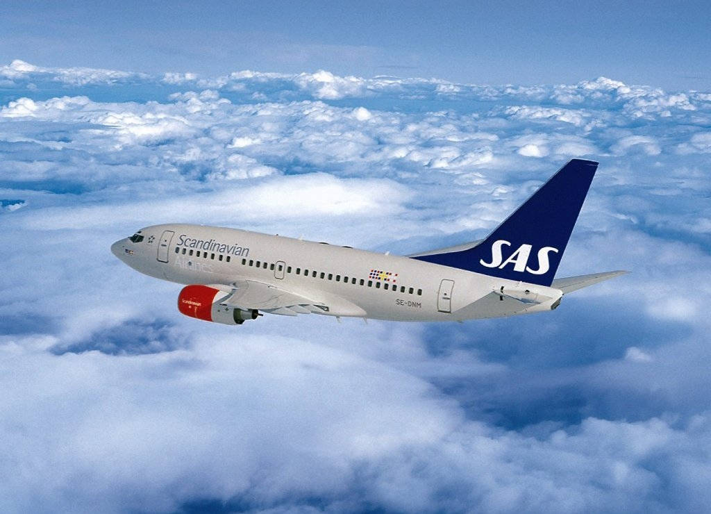 北歐SAS客機飛越雲層