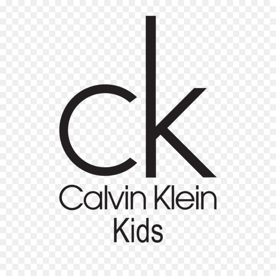 穿著Calvin Klein，展現時尚風采 壁紙 — 黑色Calvin Klein Kids標誌，帶有風格化的ck字母組合和文字，背景為透明格子圖案。