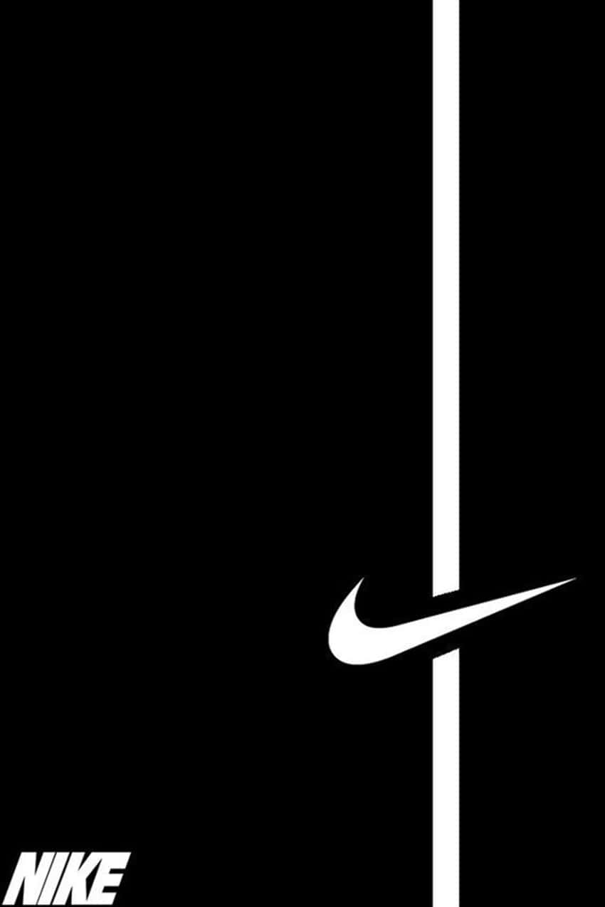 黑色背景上帶有白色條紋的Nike標誌。