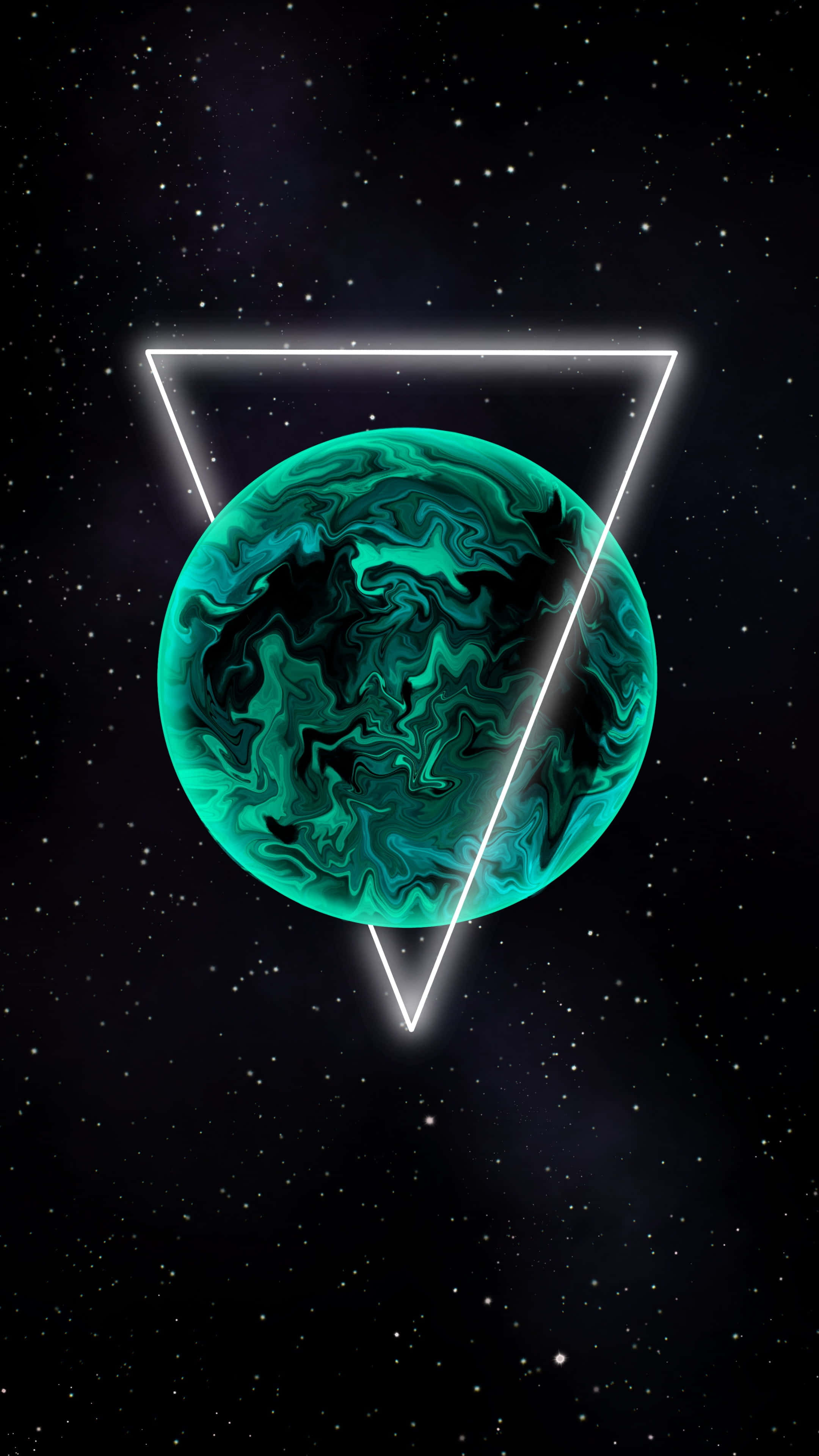 穿越多彩宇宙中心的奇觀 壁紙 — 一顆帶有漩渦圖案的發光青綠色行星，位於白色霓虹三角形內，背景是繁星點點的宇宙。