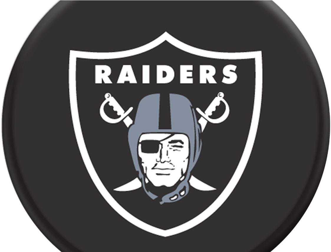 突襲者隊隊標 壁紙 — 大膽的黑色圓形背景上展示了標誌性的 Raiders 標誌，其中包含戴頭盔的戰士和交叉的劍。