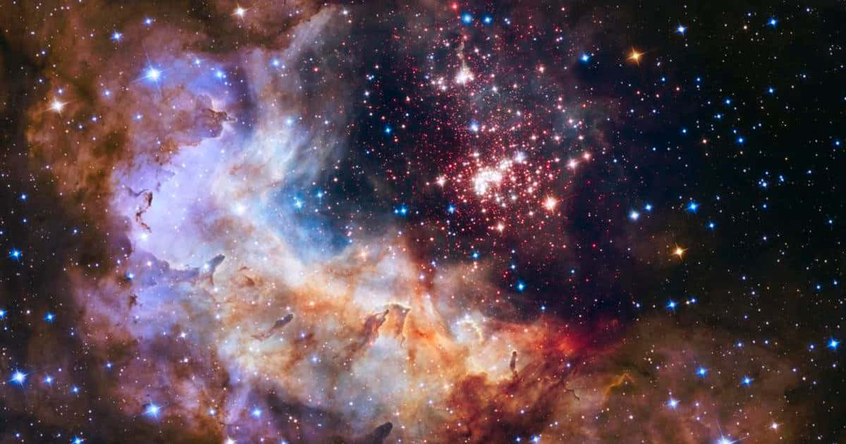充滿活力的宇宙星雲，在深空中帶有發光的雲團和星星。