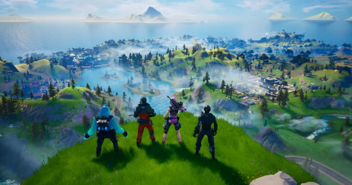 四個Fortnite玩家從一個長滿草嘅山頂俯瞰風景如畫嘅島嶼景觀。