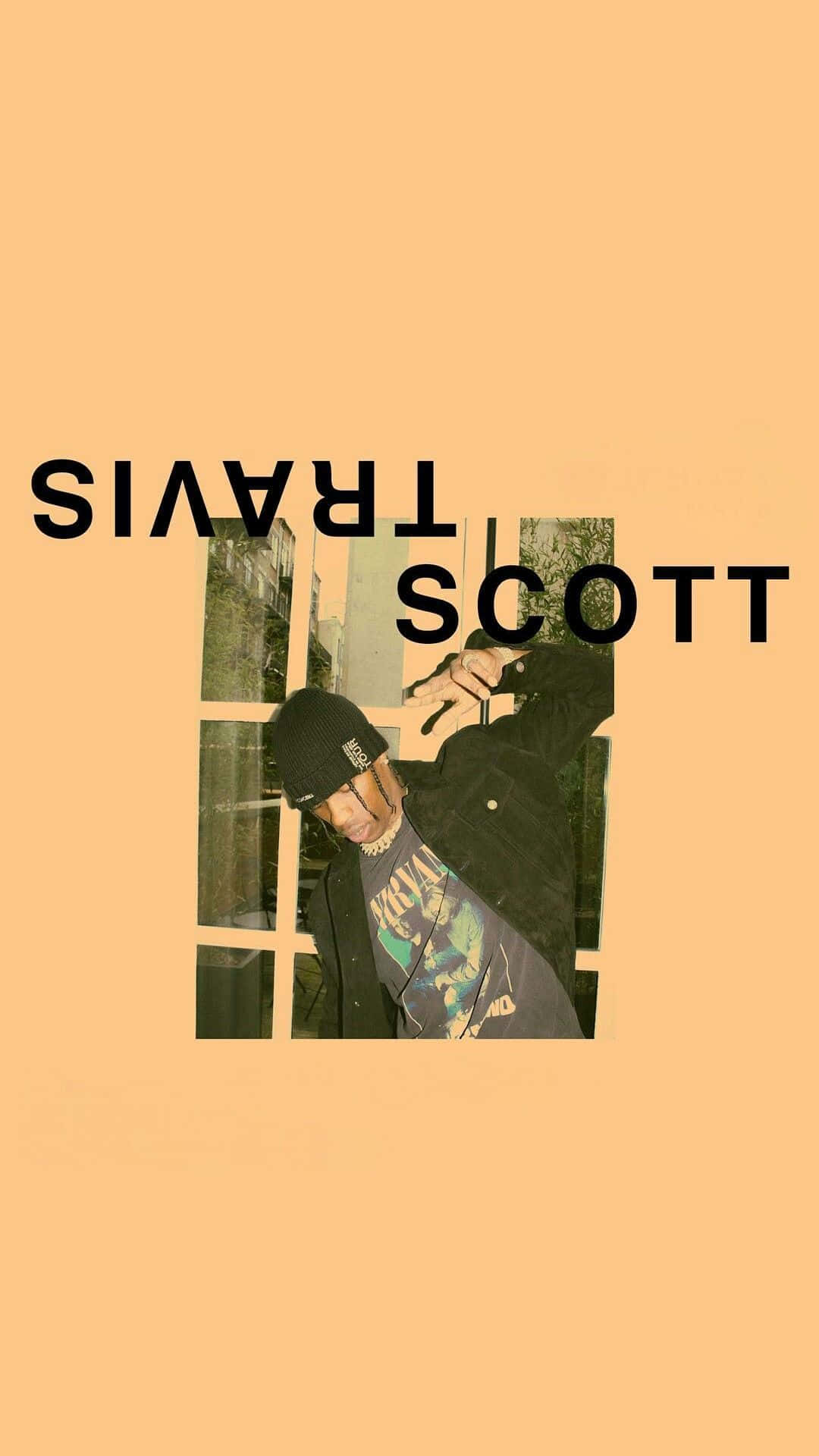 Travis Scott 從窗戶探出身子，蜜桃色背景上帶有粗體文字疊加。