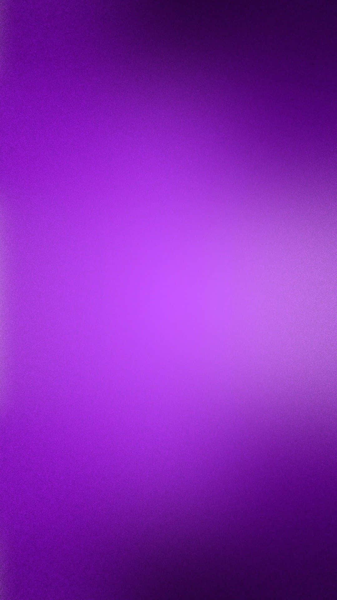 帶有柔和模糊過渡的漸變紫色背景。