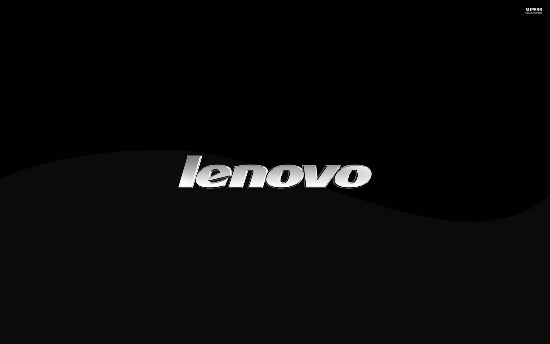 黑色背景上的銀色 3D 文字 Lenovo 標誌
