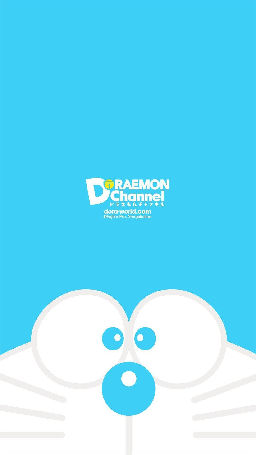 Doraemon 桌布 壁紙 — 簡約藍色背景，底部有風格化的白色多啦A夢臉孔探出。