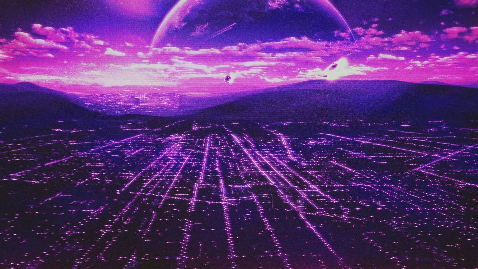 夜晚行星下發光的紫色未來城市。