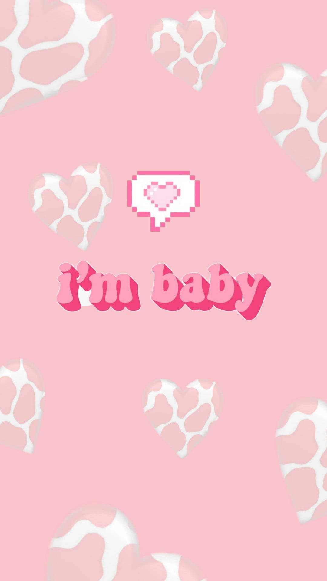 粉紅色背景，帶有乳牛紋心形和像素化心形圖標，圍繞文字 i'm baby。 — 粉紅色心形動圖 壁紙