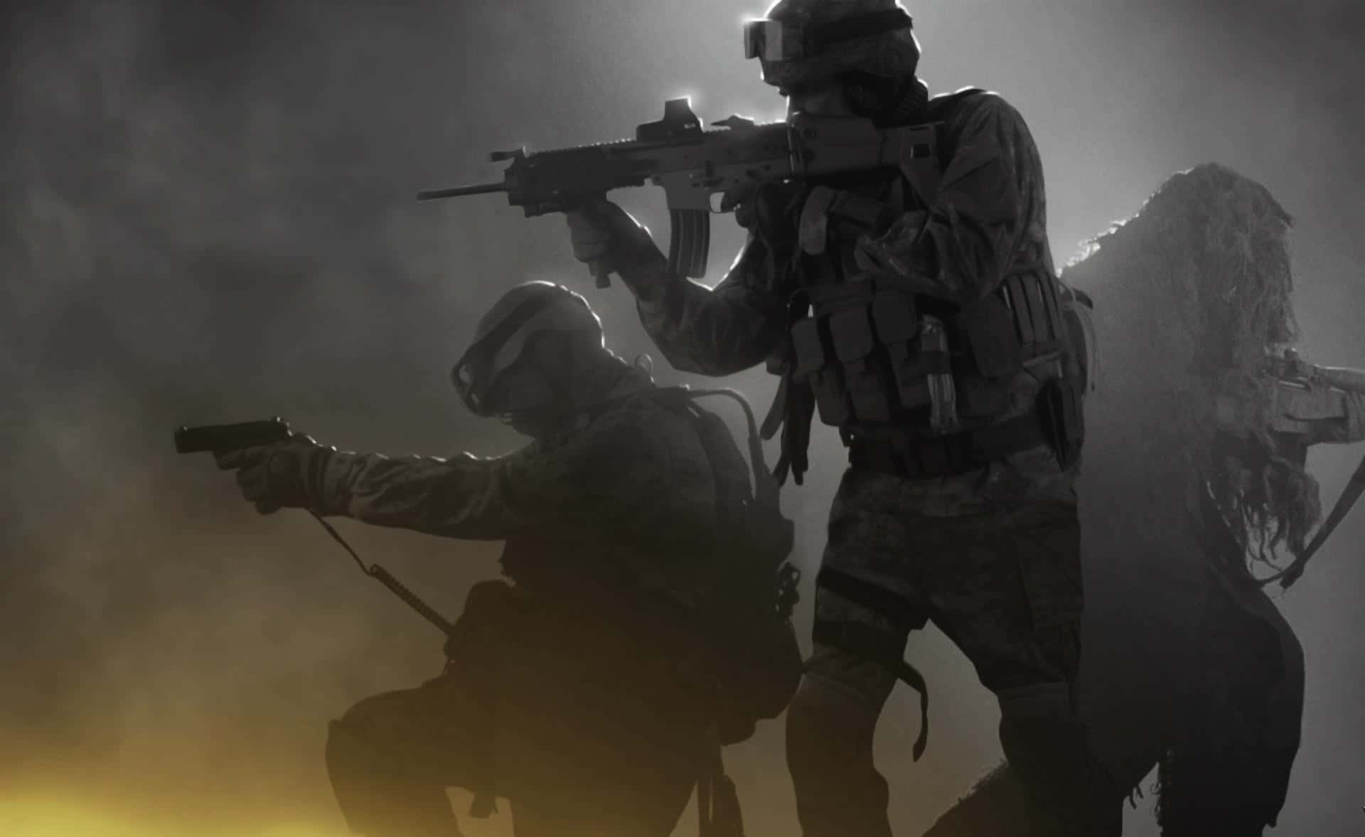 兩名身穿戰鬥裝備的士兵在煙霧中持步槍和手槍前進。