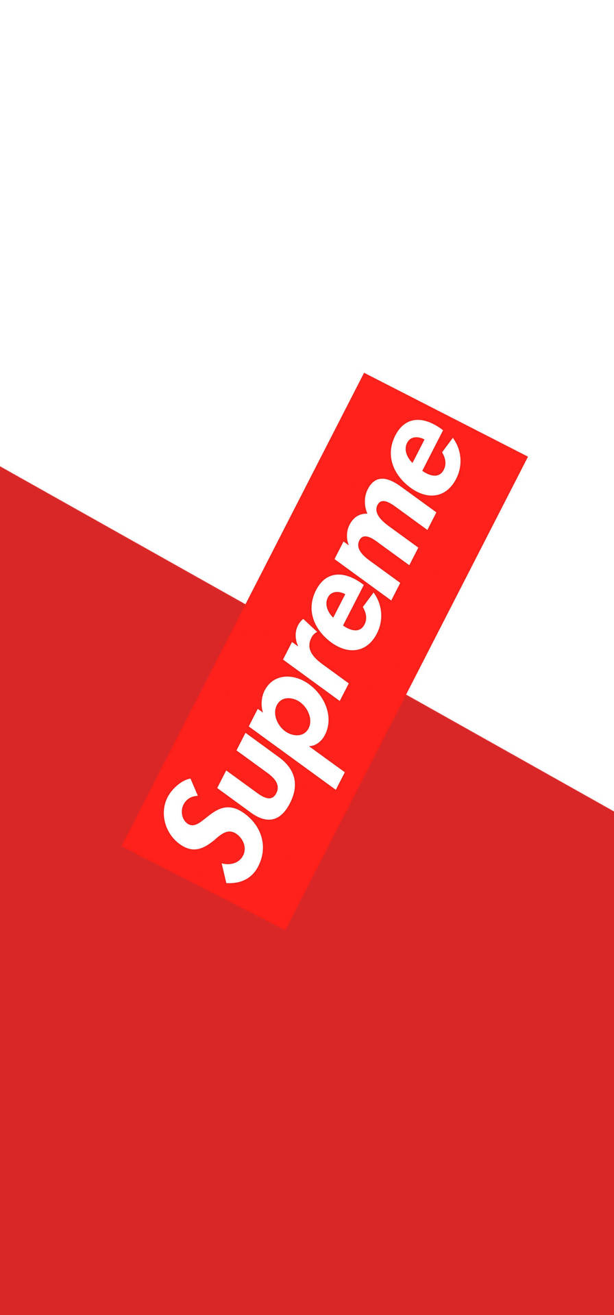 紅色Supreme標誌盒在紅白對角分割的背景上。